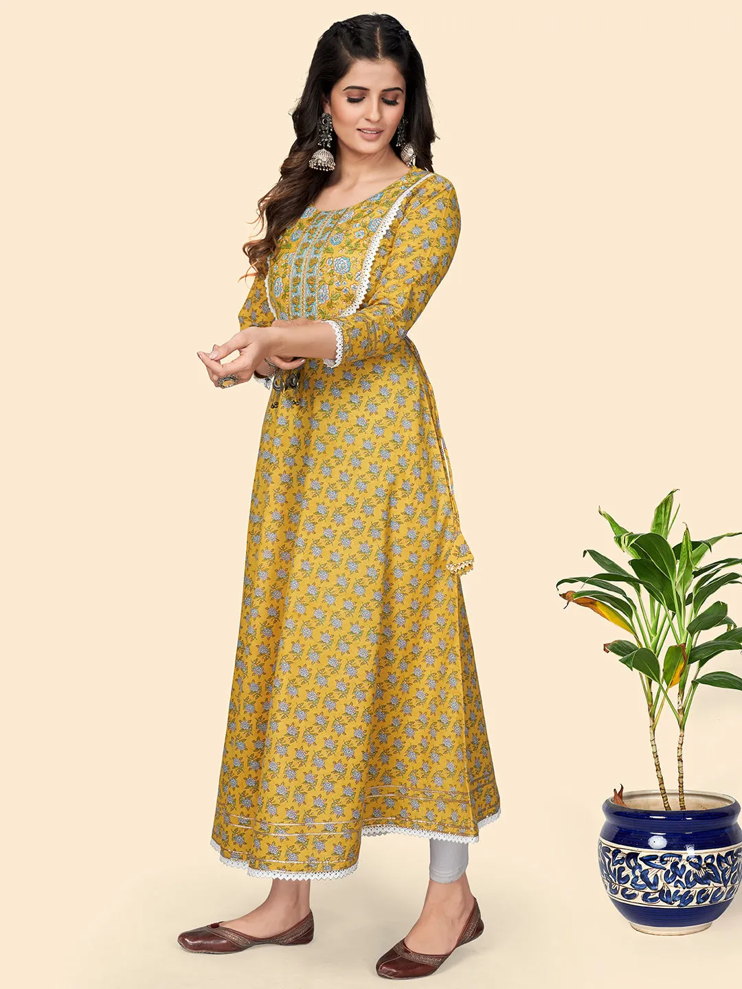 Women'S Print & Lace Work Anarkali Cotton Yellow Stitched Kurta